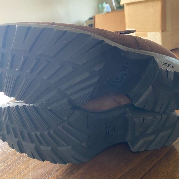 Ugg Suede Clogs (Mules) Sherpa lined | size 9 - Picture 6 of 7